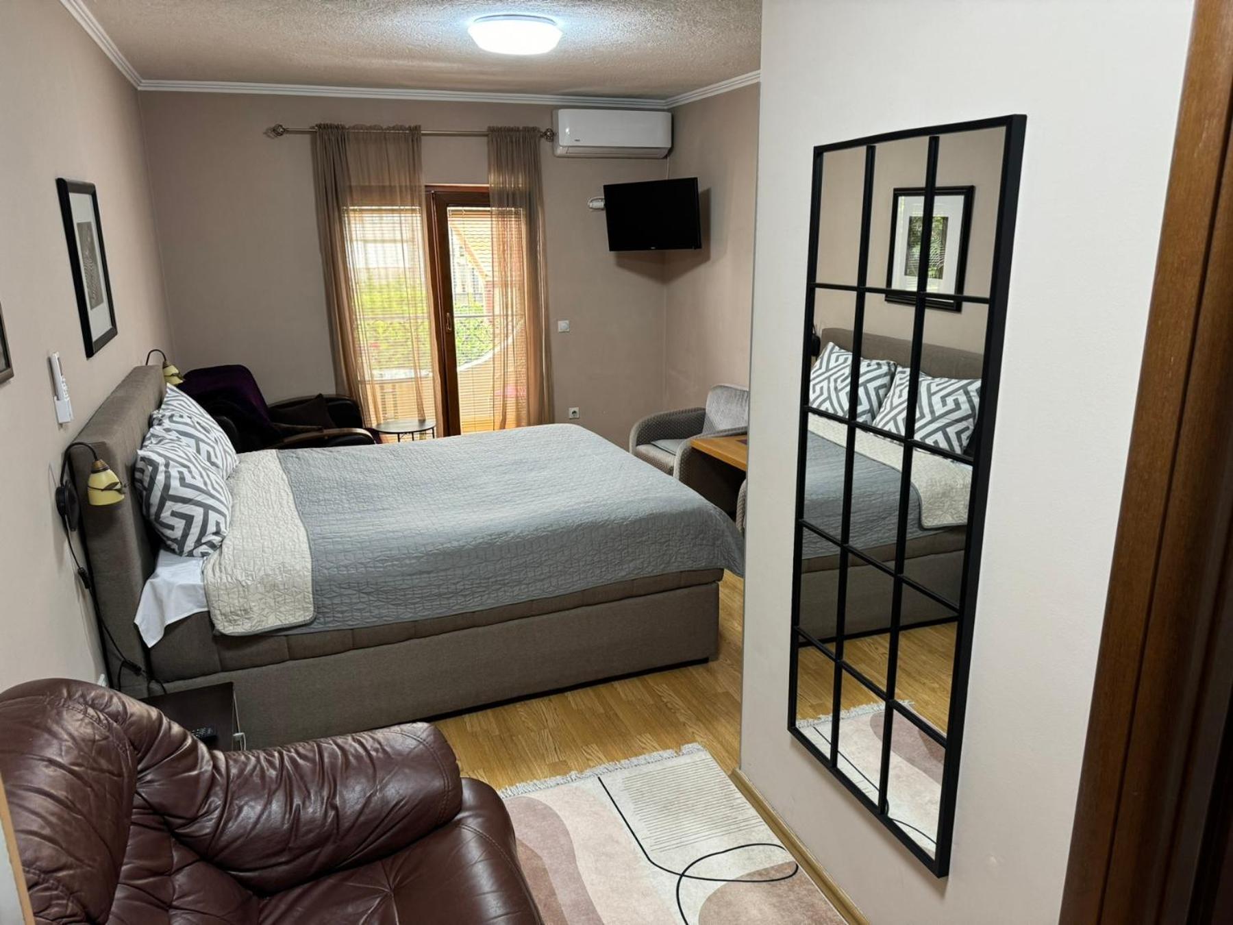 Apartments Aleksandra Cetinje Chambre photo