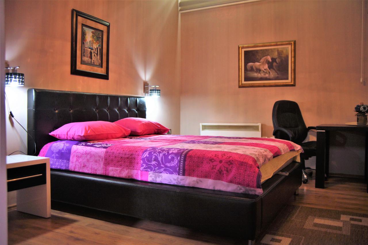 Apartments Aleksandra Cetinje Extérieur photo