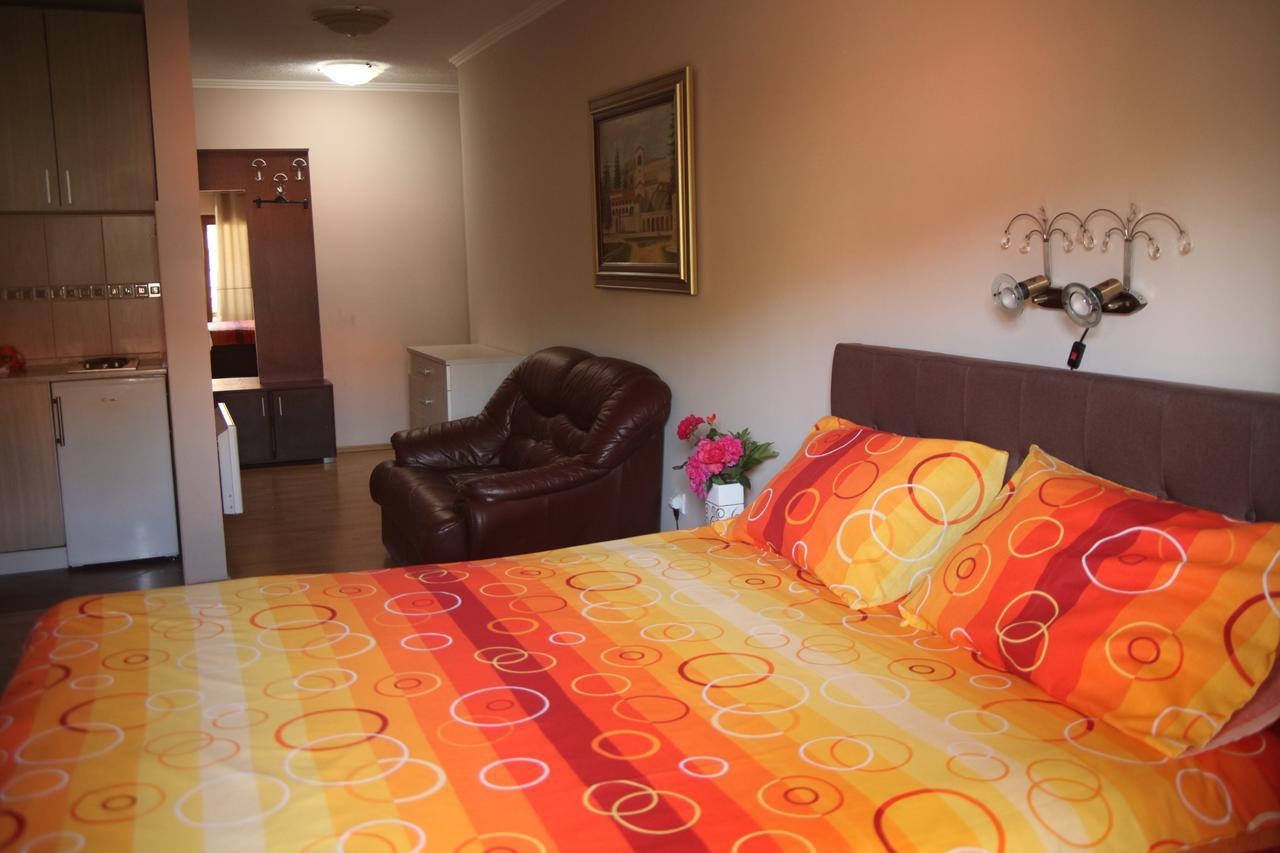 Apartments Aleksandra Cetinje Extérieur photo